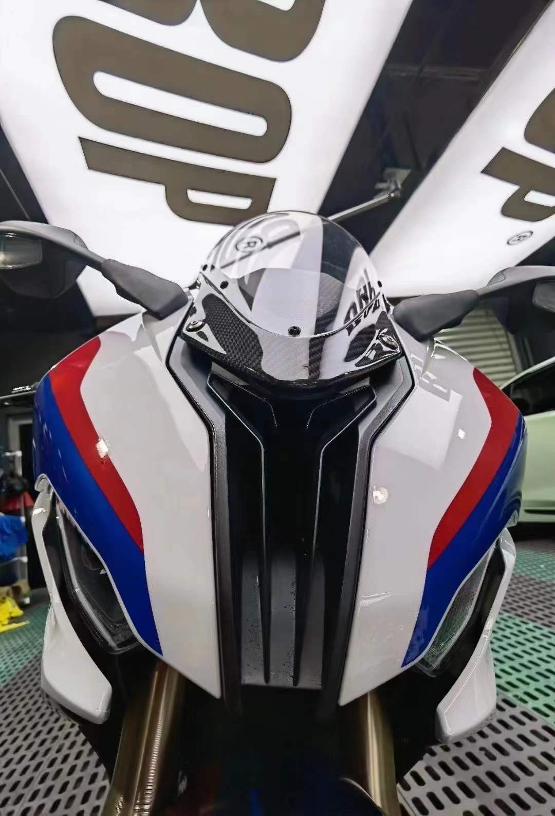 深度体验宝马s1000rr,为什么说宝马s1000rr新手都能骑