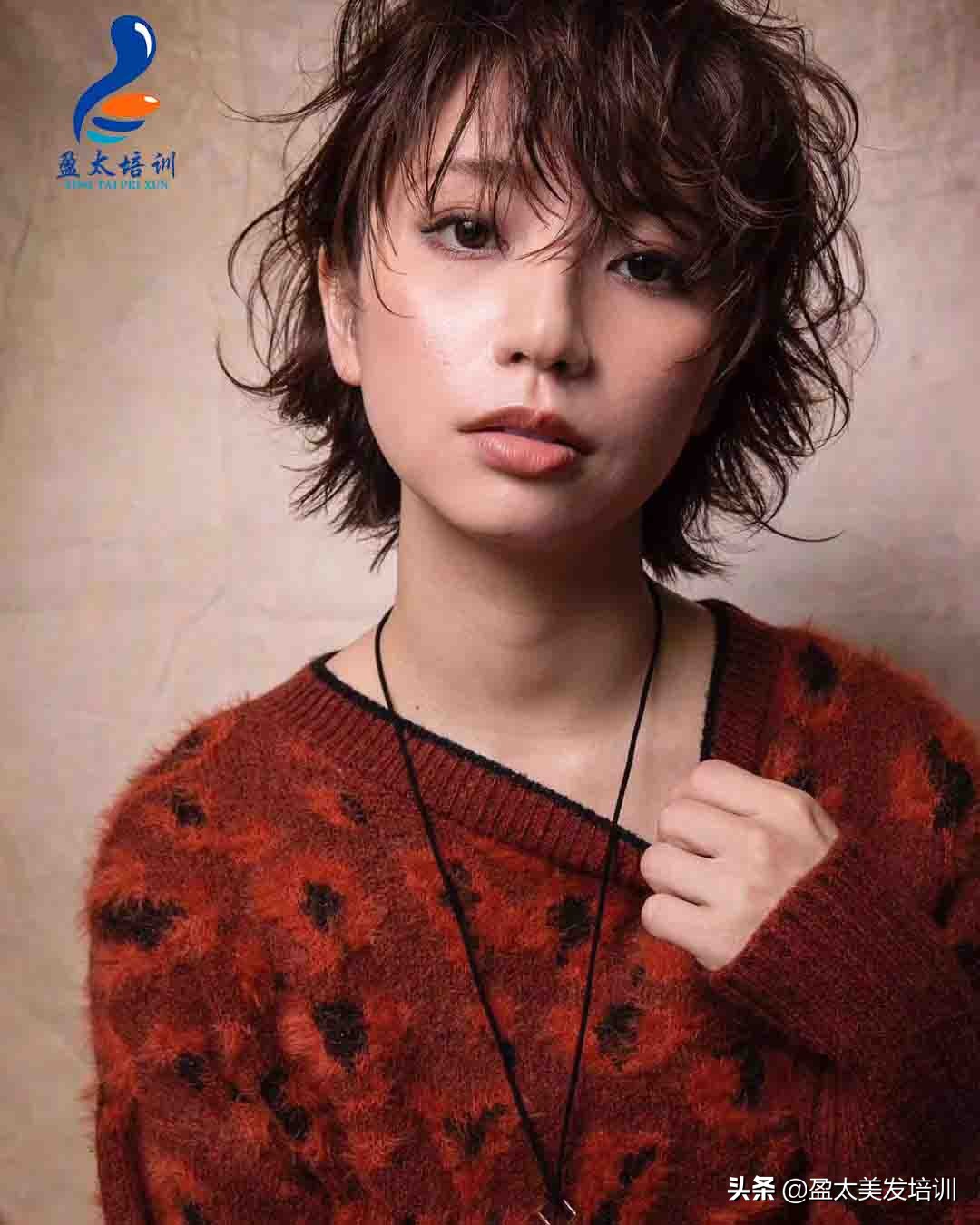 学美发一年没学会迷茫了,学美发27岁是不是有点晚了