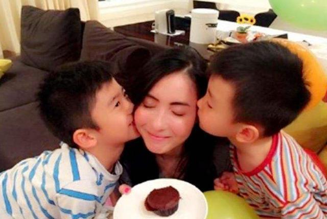 张柏芝三胎儿子正面照,最近张柏芝三胎儿子的照片