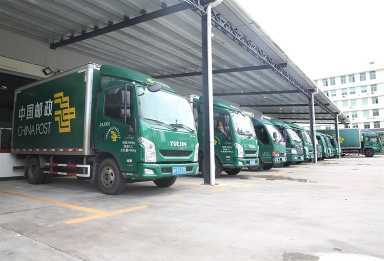 快递进村让农村快递有保障,方便村民家门口收快递