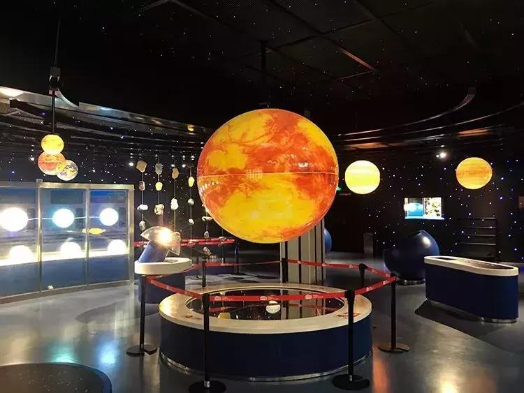 龙岗中心城壹号仓,光明和龙岗中心城