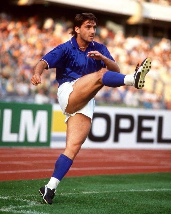 罗伯托曼奇尼个人简介,罗伯托曼奇尼个人资料