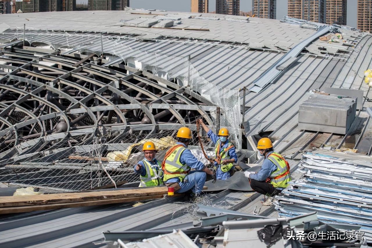 成都大运会——“成都版深圳湾春茧体育馆”再爆内部施工及效果图