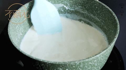 光用牛奶就可以做成淡奶油,5块钱就能自制淡奶油