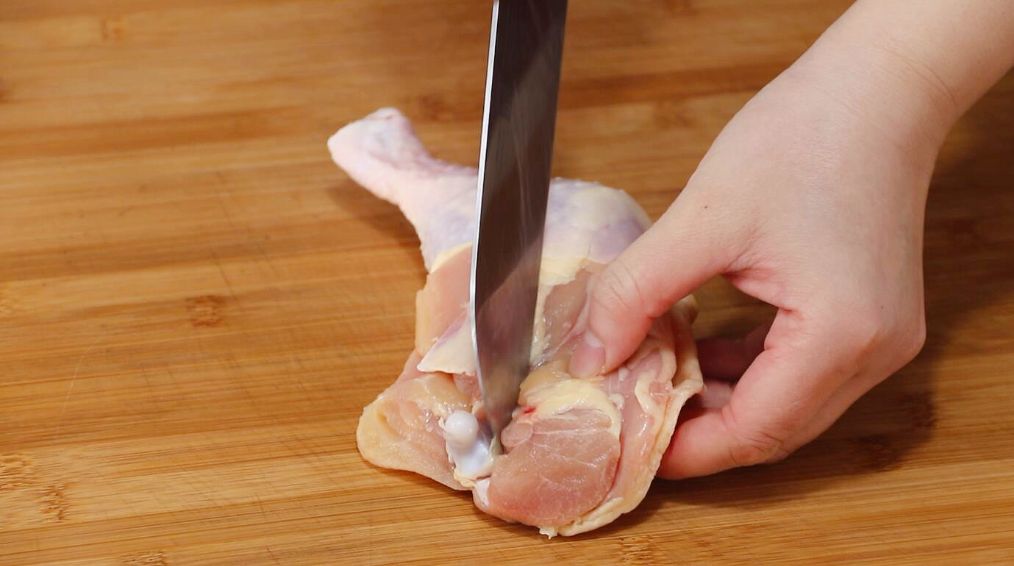 不用调料简单做鸡腿,不用油做的鸡腿怎么做最好吃