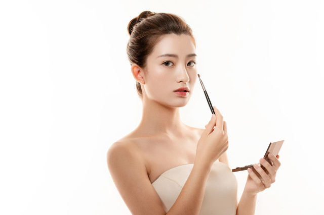 亲测雅诗兰黛dw粉底液磨皮效果,推荐公认好用持妆遮瑕粉底液