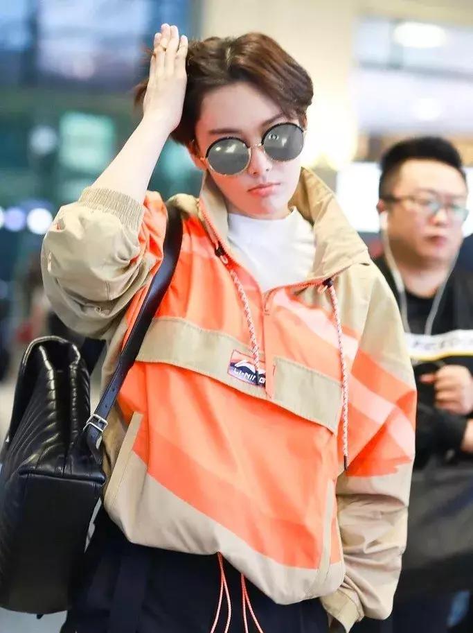 张馨予短发又飒又美,张馨予帅气超短发