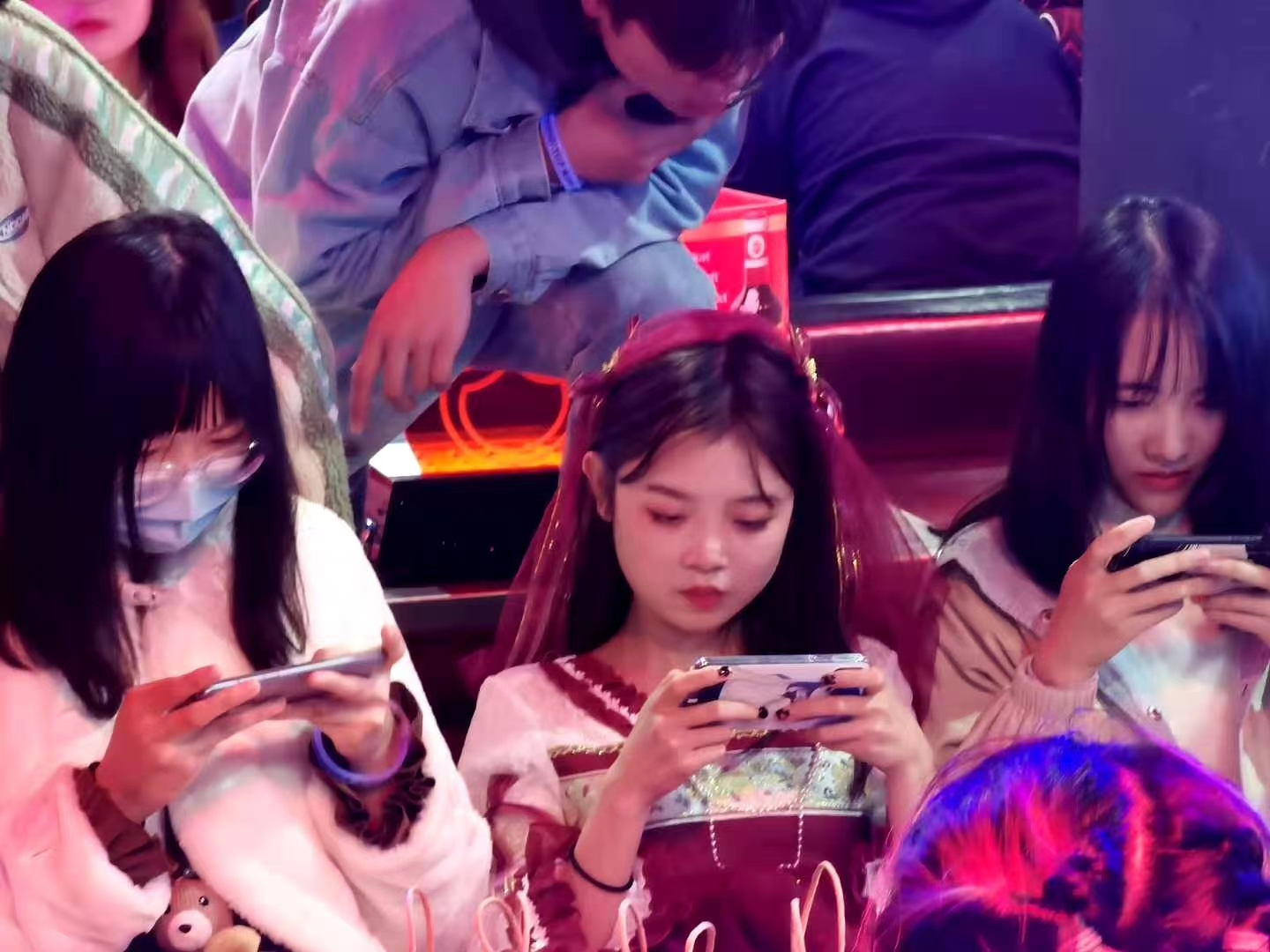 “电竞+文旅”宁波老外滩特色酒吧王者荣耀挑战赛火爆启航