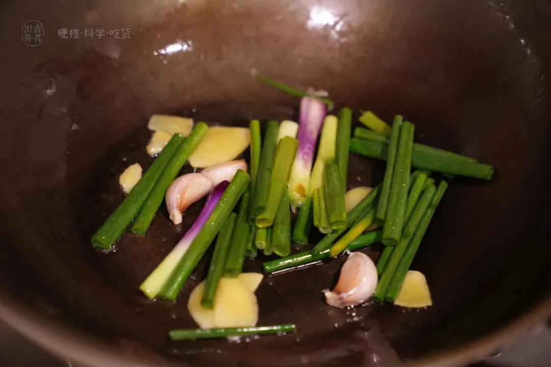 煲仔饭做的不成功是因为油不够吗,煲仔饭失败的做法