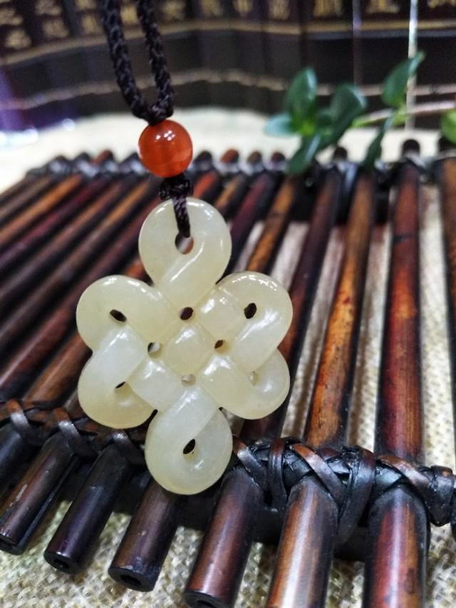 到新疆能买到什么玉石,到乌鲁木齐买和田玉真吗