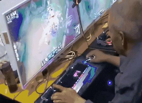 搞笑gif段子因为爱情所以共患难,搞笑gif段子小伙子你谈恋爱了吗