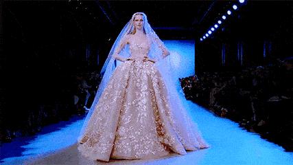 婚礼撞衫搭配,参加婚礼气质大气穿搭