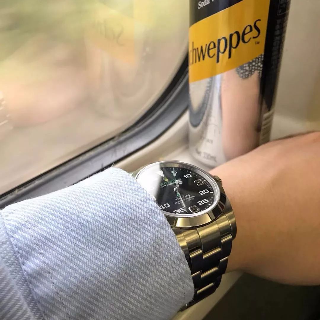 一入表坑深似海，居然有人一年买了24块手表？