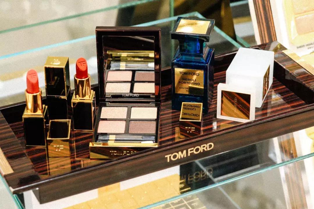 提升妆容精致度的化妆品,可以提升妆容质感的化妆品