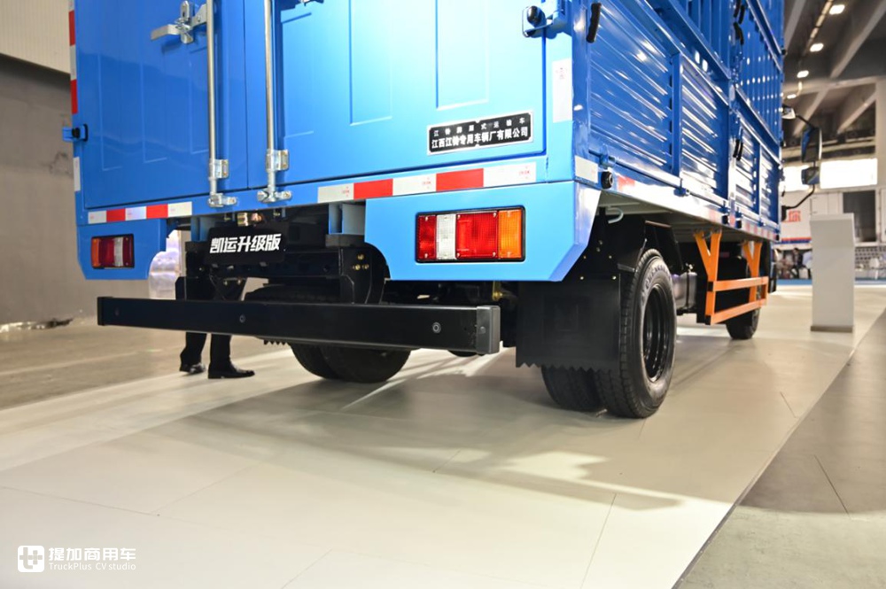 五十铃江铃凯运宽体,江铃凯运和五十铃轻卡区别