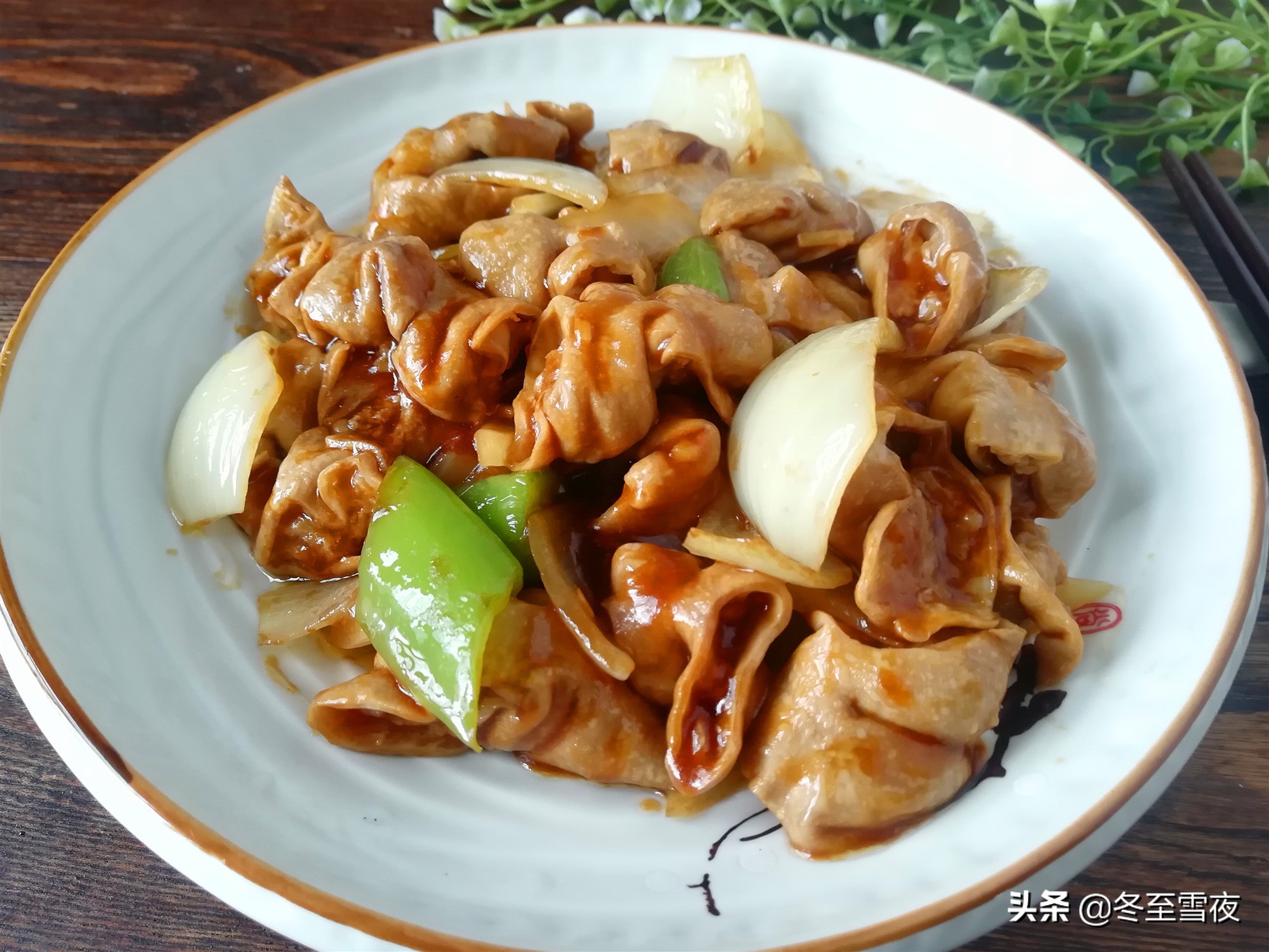 洗肥肠的方法小视频,清洗肥肠半透明小窍门