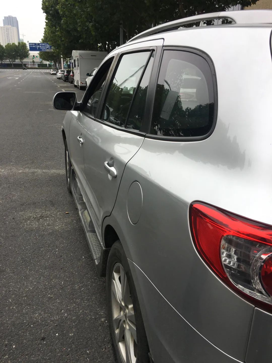 现代胜达和丰田汉兰达哪个好,现代老款胜达经典车主真实感受