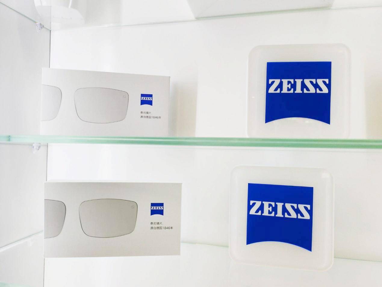 满园春色关不住谷雨时,蔡司配眼镜怎么选镜片