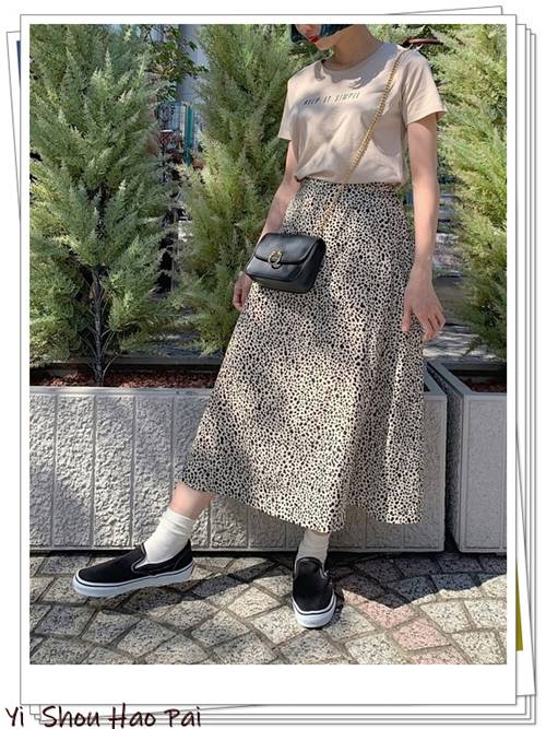 豹纹半身裙怎么搭配好看夏天,豹纹半身裙怎么搭配好看