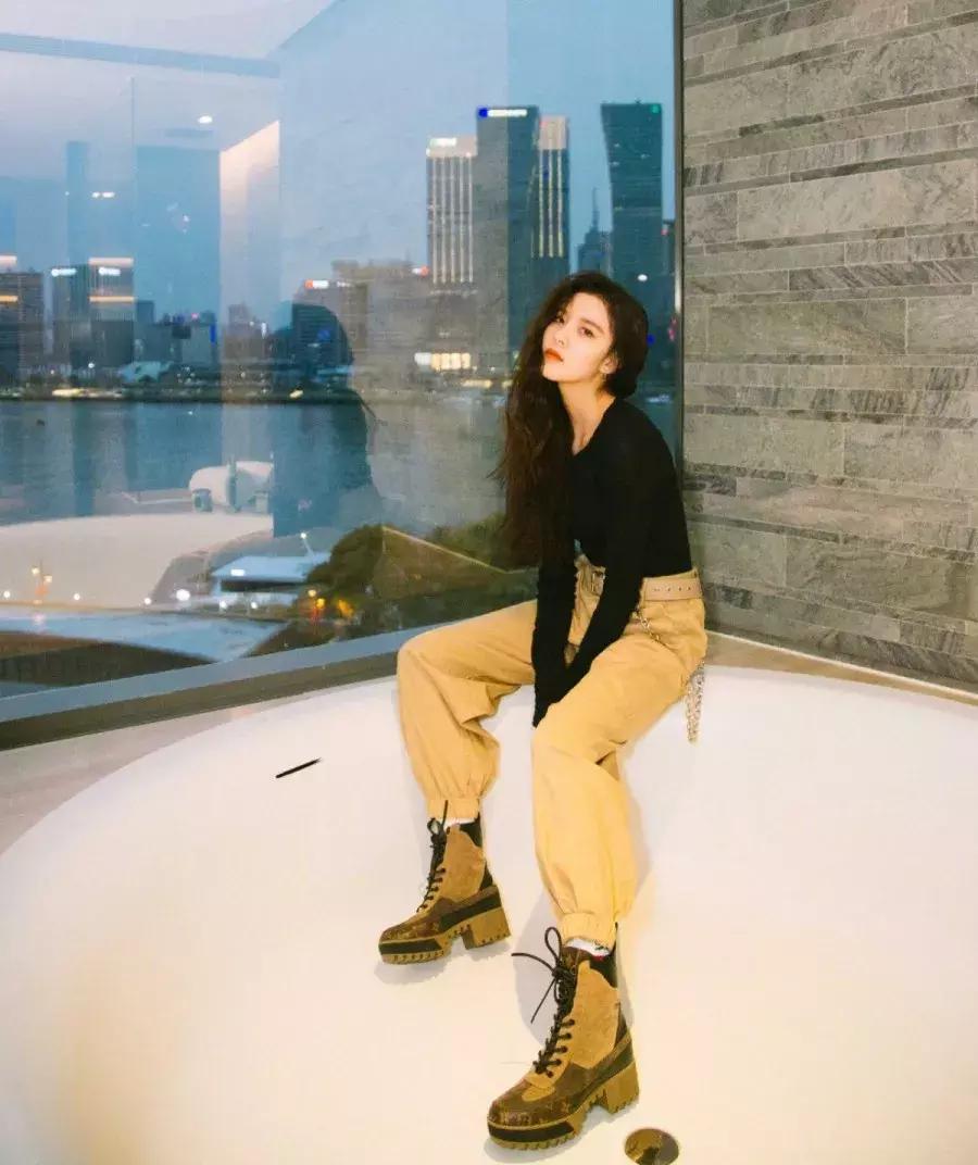 比欧阳娜娜好看的衣服,95后小花欧阳娜娜