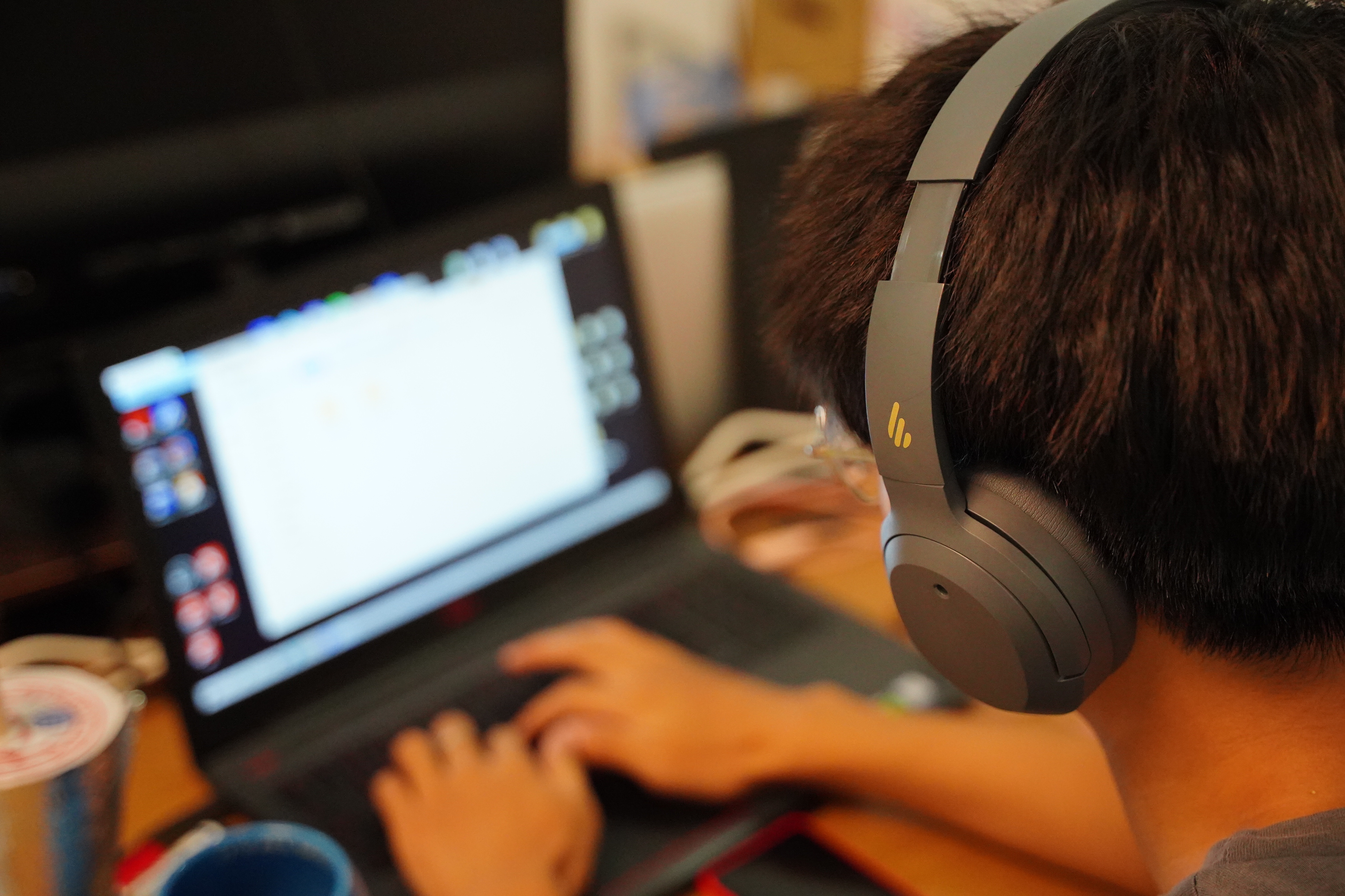 买买买！为性价比充值—漫步者W820NB头戴式耳机降噪如何？