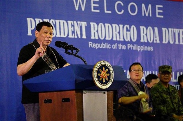 菲方总统拒绝拖走军舰中方回应,外交部谈中菲船只在南海碰撞