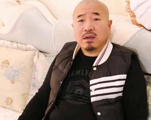 赵本山徒弟王小利最近的视频,赵本山徒弟王小利身价有多少钱