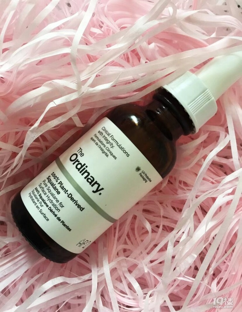 修复皮肤护肤精华推荐,精华有哪一款可以抗老美白的效果