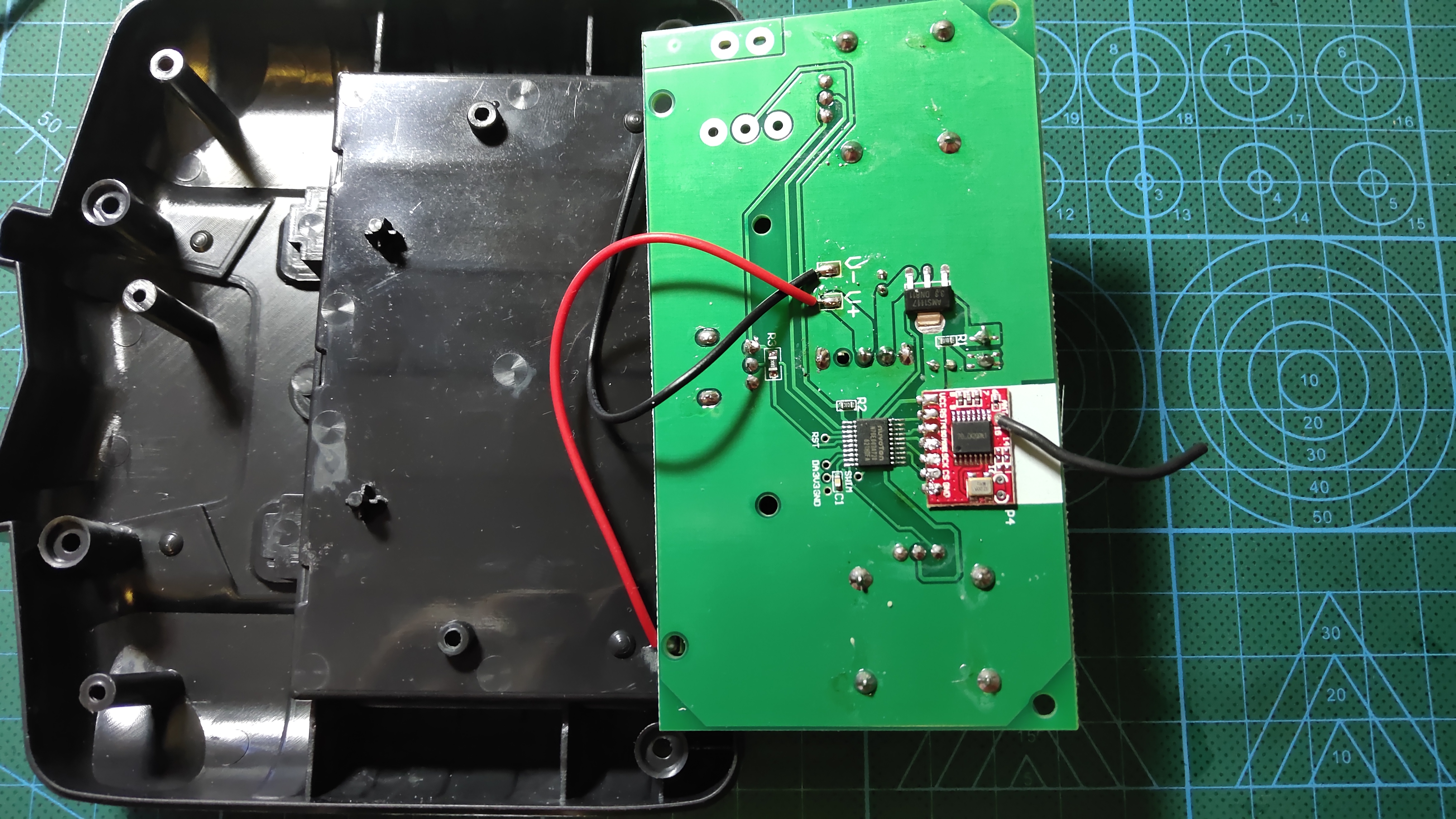 自制遥控飞机需要哪些材料,遥控飞机的遥控器自制