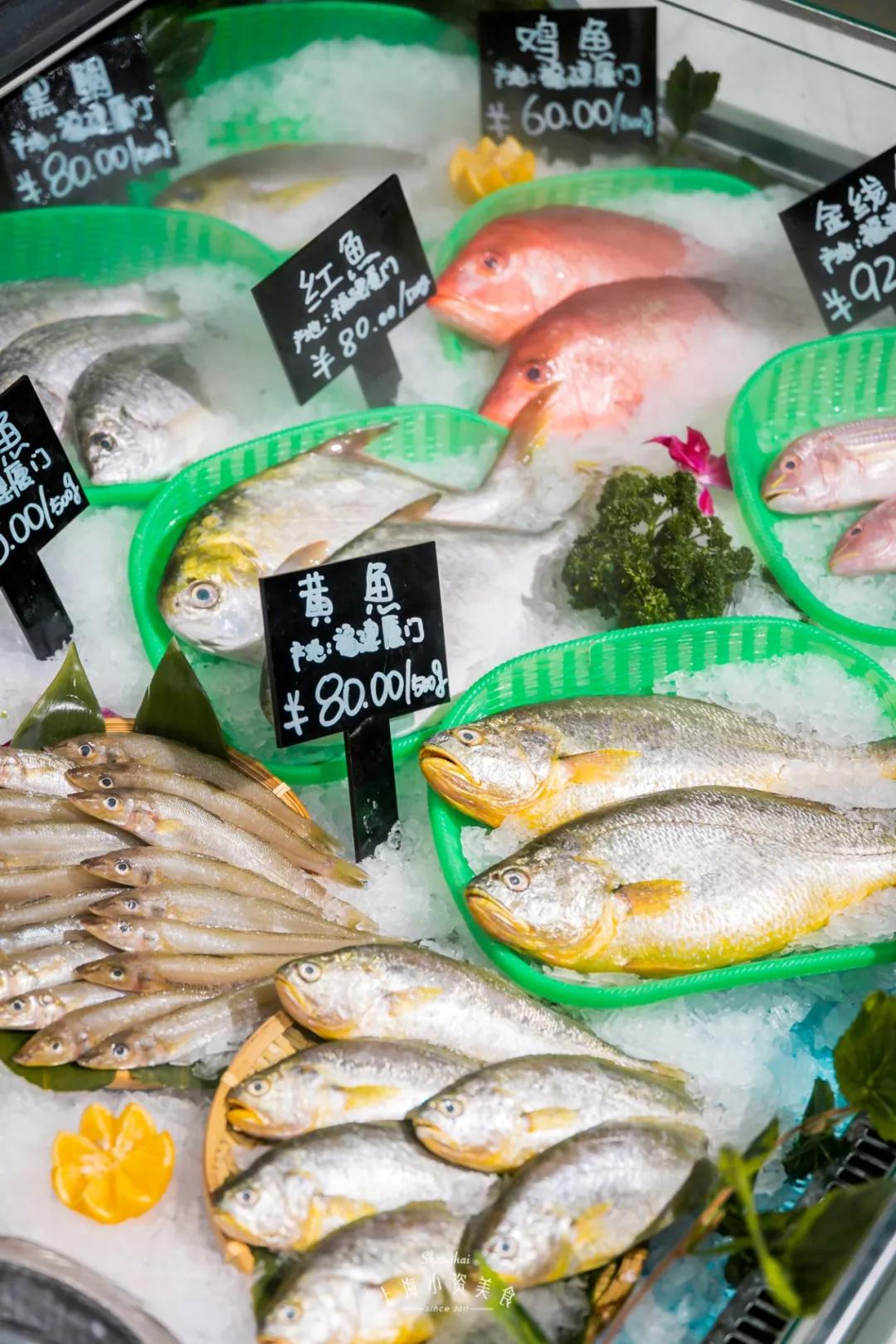 过年去超市囤货,过年没来得及买年货