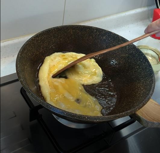 怎样让煎鸡蛋变得特别嫩,什么方法可以让鸡蛋煎出来更黄