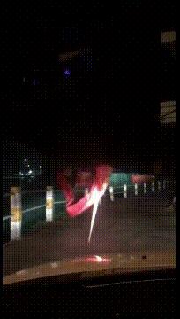 39张搞笑车祸动图,交通事故搞笑gif动图