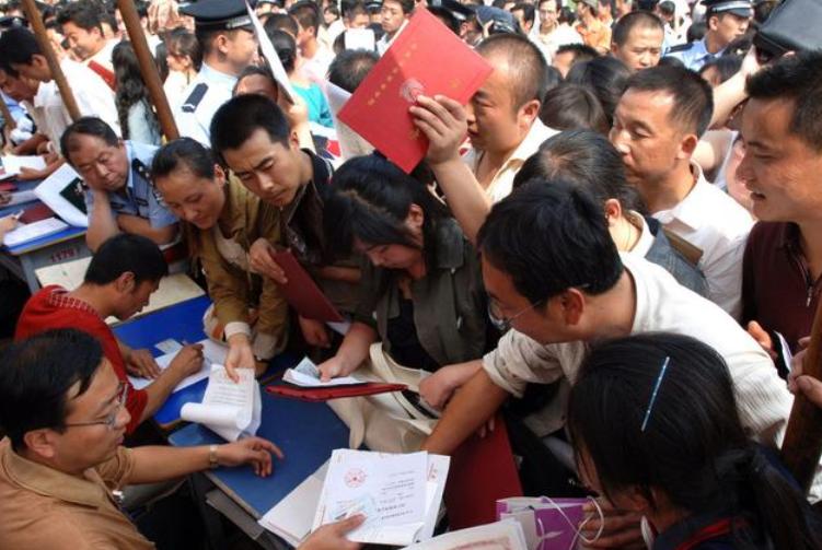 中国高级技工缺2200多万，本科生毕业没工作，技校招生却无人问津