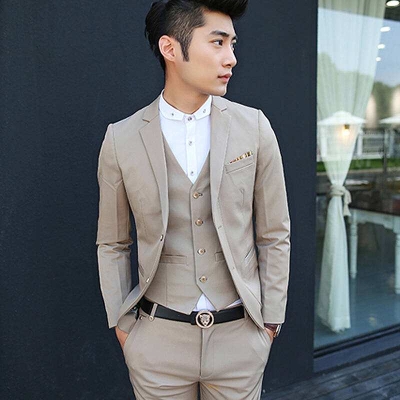 深秋穿羽绒马甲,初春马甲怎么搭配好看