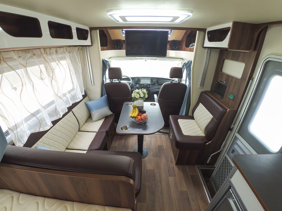 依维柯国产四驱6座房车,新星房车t600依维柯国产