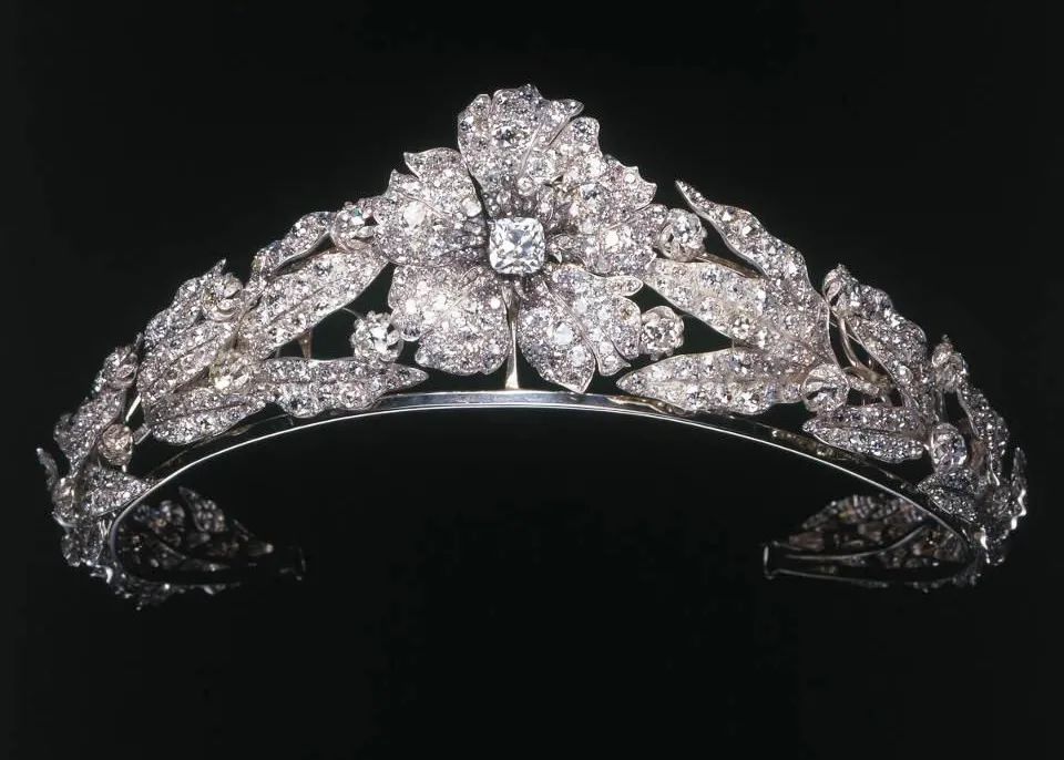 优雅王后因珍珠而闻名，却被国民记成一款披萨