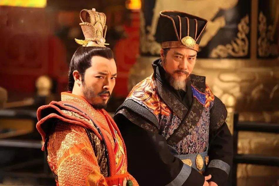 王世充用金子给程咬金,王世充押程咬金换人质