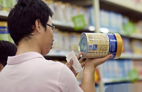 蓝胖子奶粉盖子和底部真假的区别,怎么辨别珍护奶粉真假最简单方法