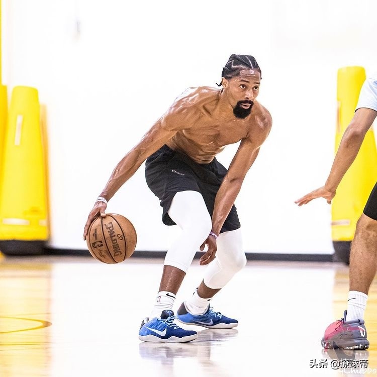 新赛季湖人季后赛首轮打谁,湖人季后赛第四场首发阵容