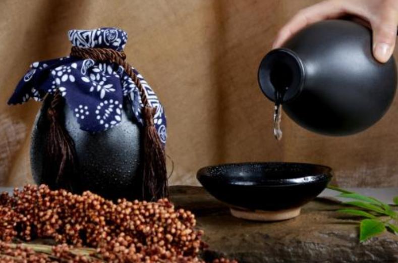 没钱喝什么威士忌,没钱喝什么酒