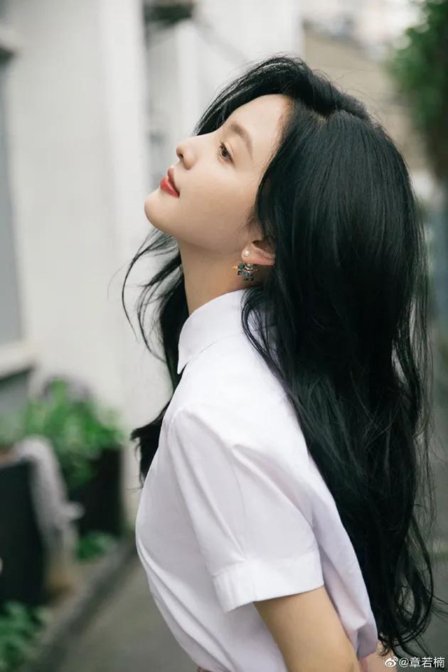 女高中生颜值天花板校服,2019最漂亮的校服校花