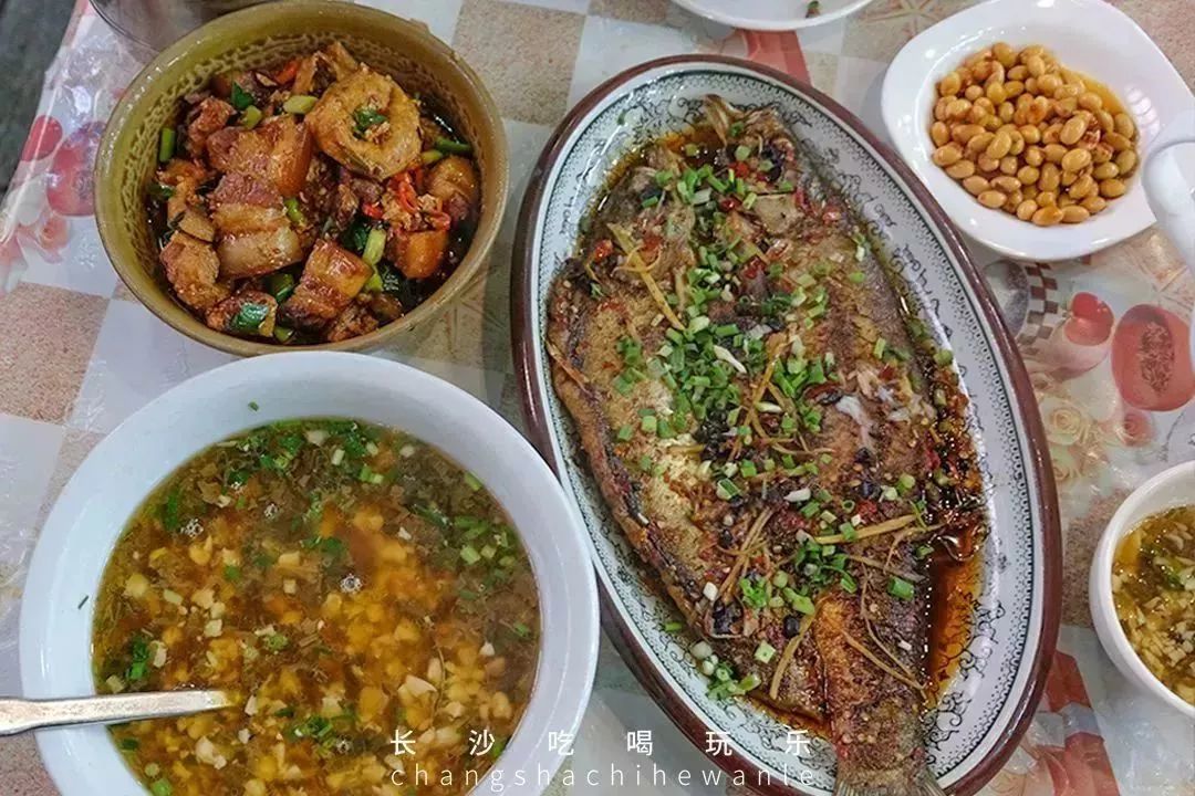 贺龙体育馆附近好吃的小吃,贺龙体育馆附近吃的美食推荐