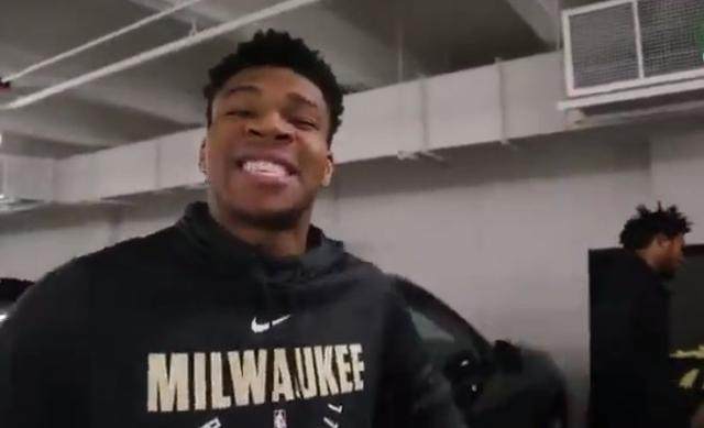 nba整蛊人集锦,nba整蛊新秀库里