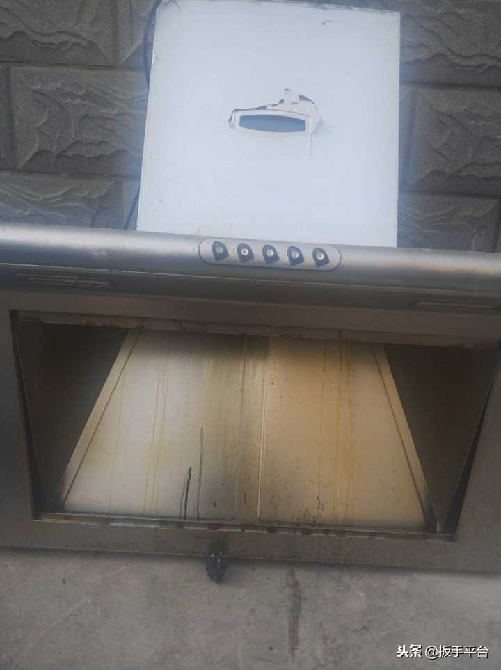 油烟机深度清洗及维修,师傅维修油烟机