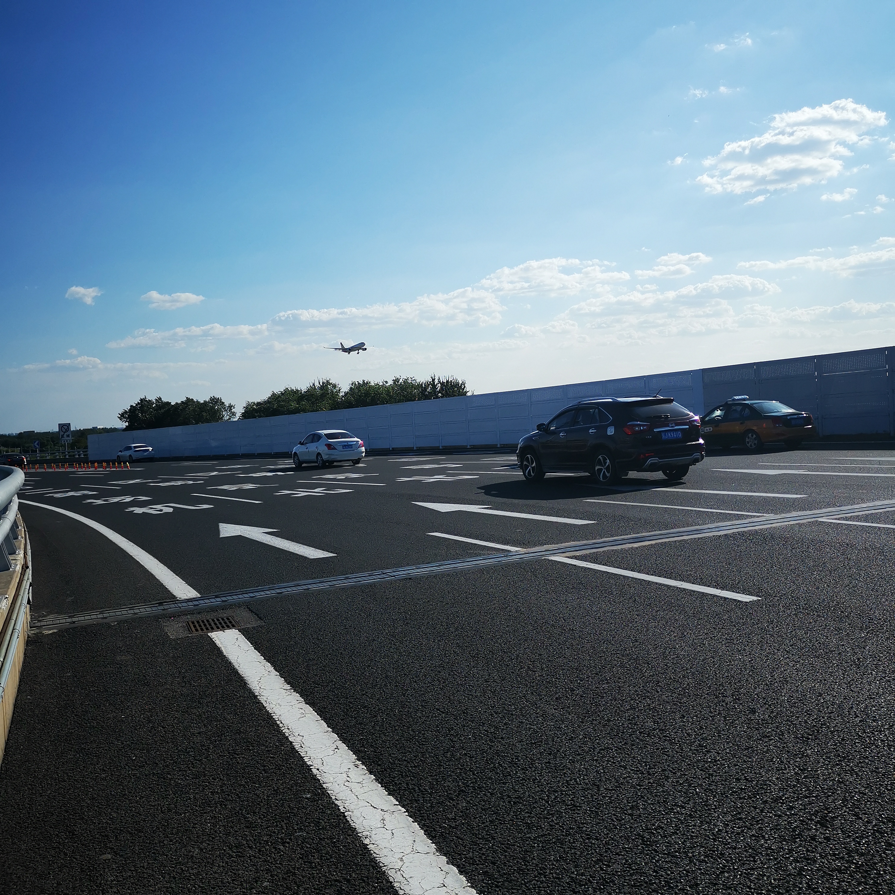 如何使民不为盗?要爱民利民,还要"使民无知无欲",对吗?