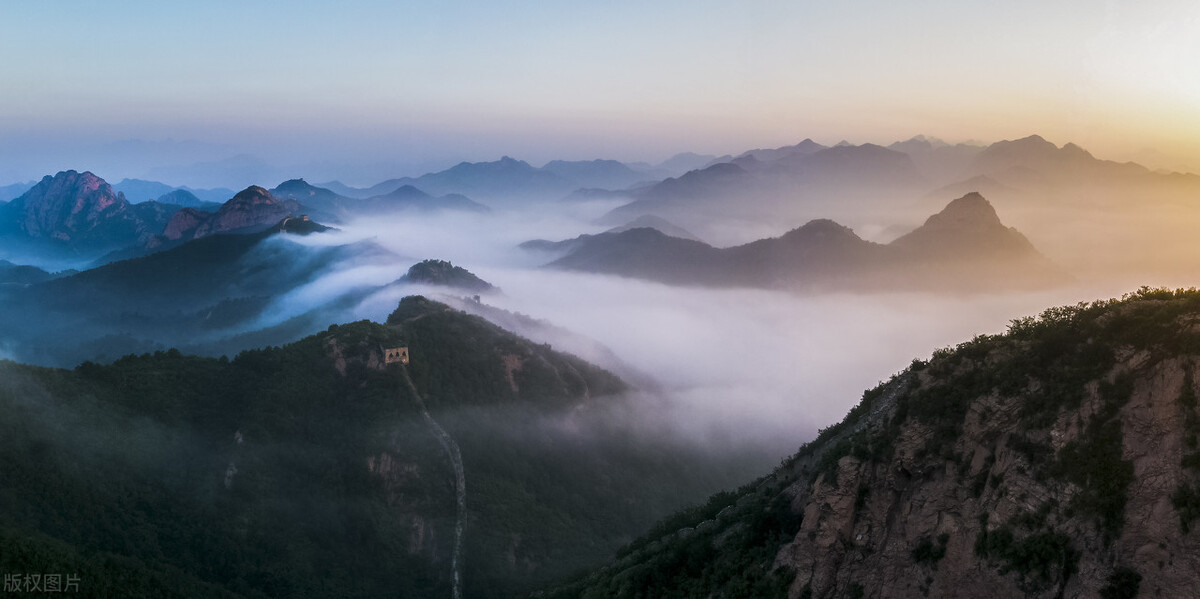 长城的眺望口和垛口,绥中锥子山长城风光