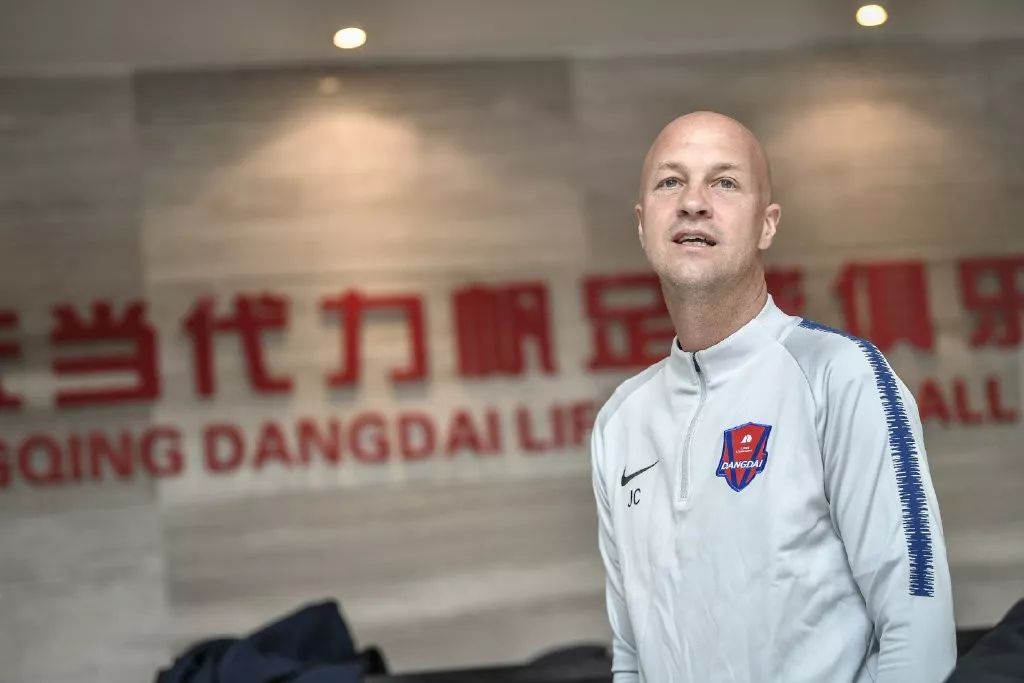 怀念克鲁伊夫,克鲁伊夫是怎么样的人