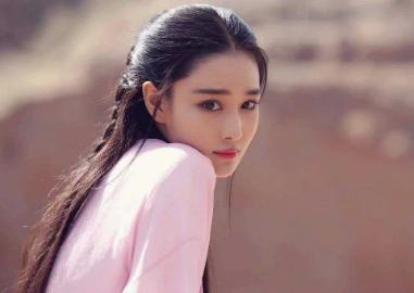 张馨予家柜子倒塌,张馨予衣柜倒塌视频