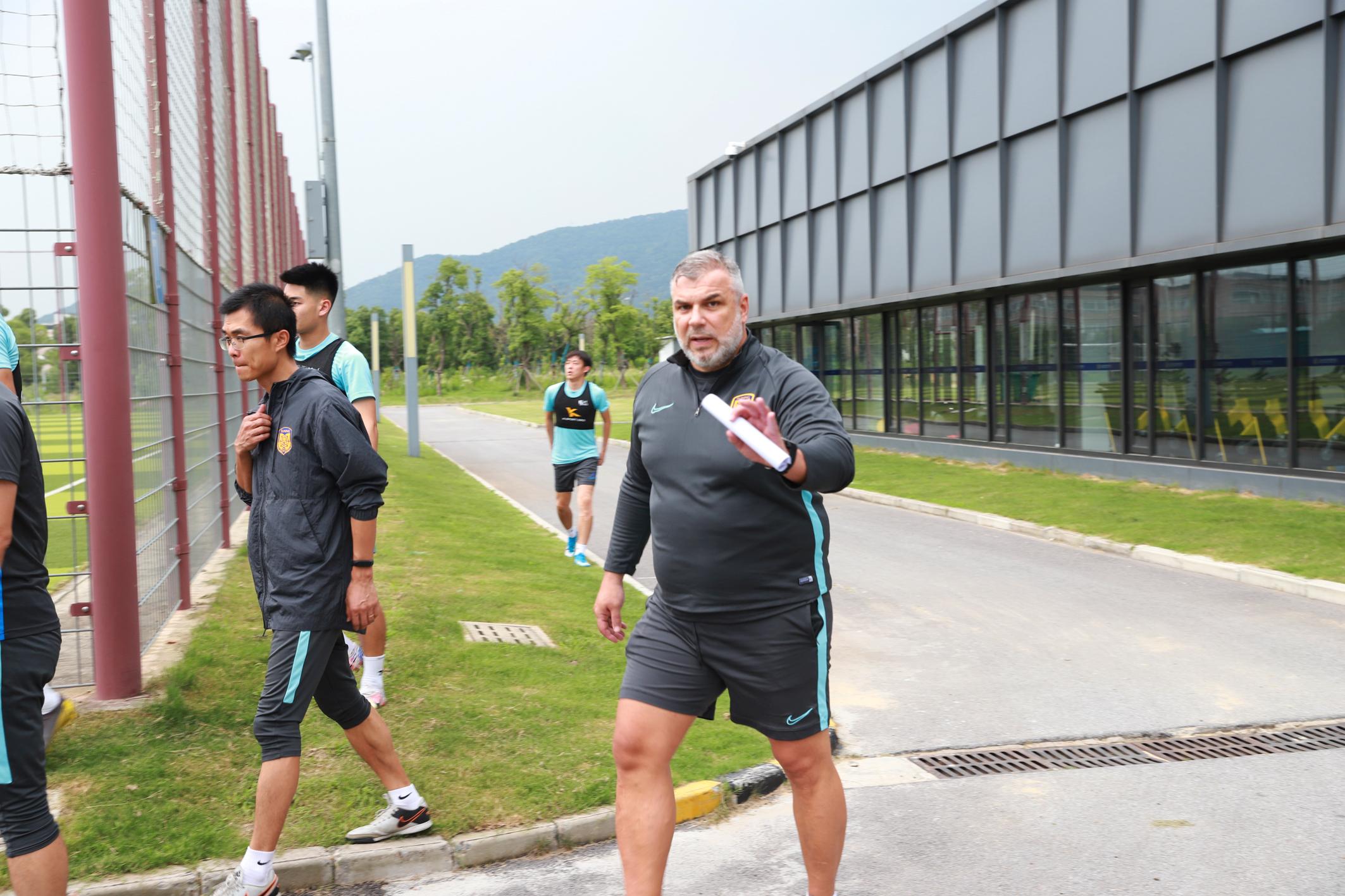 奥拉罗尤回南京,奥拉罗尤苏宁出场