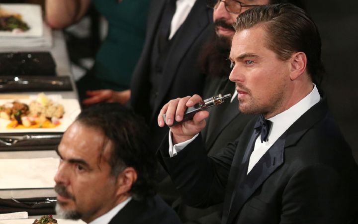 哈哈哈！没想到中国人看不上眼的土味“神货”，老外竟然都抢疯了